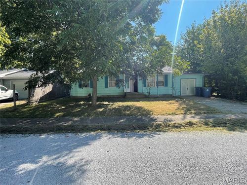 1206 N Glendale, Benton, IL, 62812 | Card Image