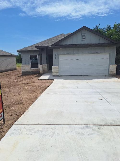 504 Story Ave, Florence, TX, 76527-4035 | Card Image