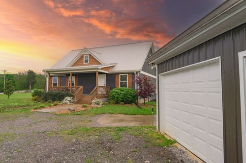 425 Hickman Rd, Liberty, TN, 37095-4031 | Card Image