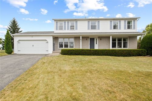 67 Covered Bridge Cir, Greece, NY, 14612-2951 | Card Image