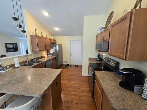 9051 Spring Brook Cir, Davison, MI, 48423-2135 | Card Image