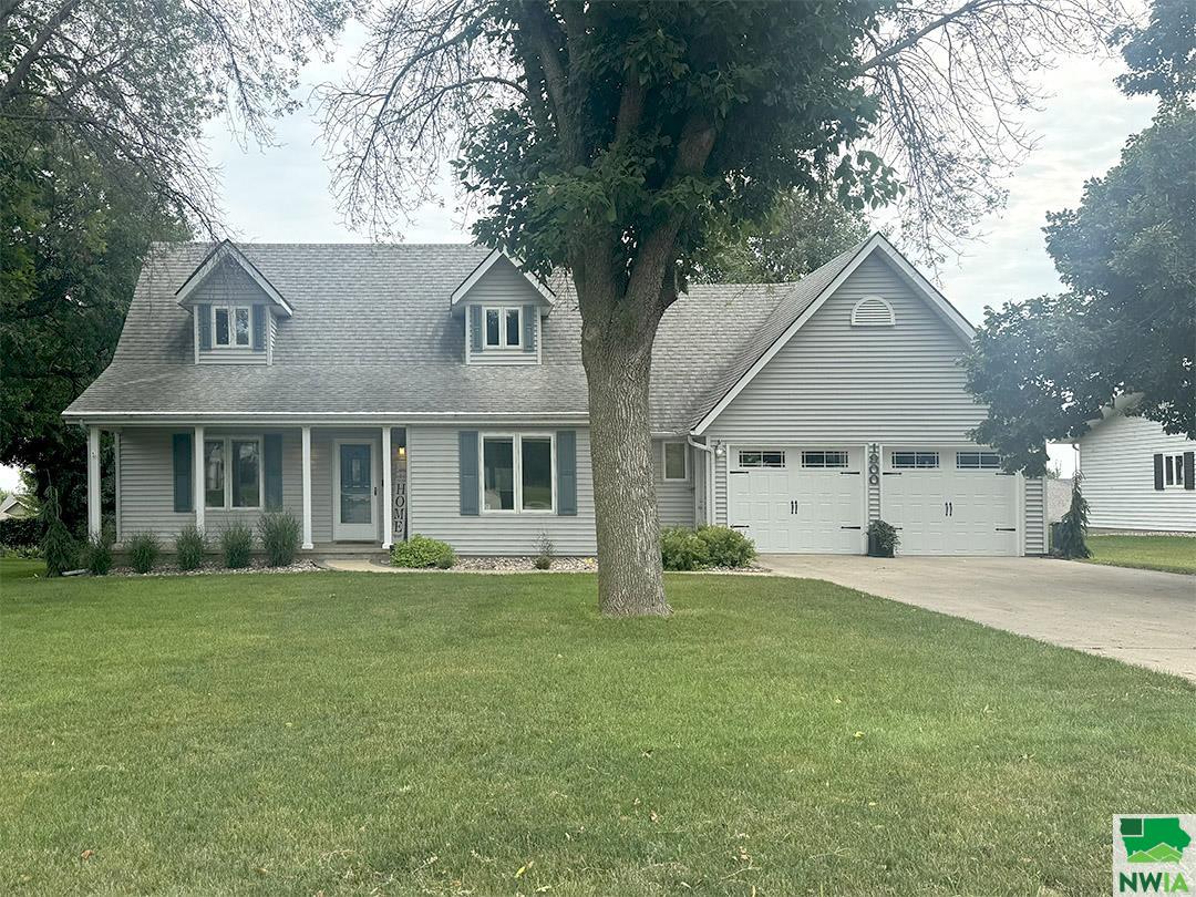 3rd Ave, Sioux Center, IA 51250