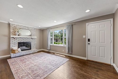 5204 W 50th Ter, Roeland Park, KS, 66205-1226 | Card Image