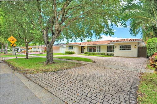 2120 Ne 207th St, Miami, FL, 33179-2234 | Card Image