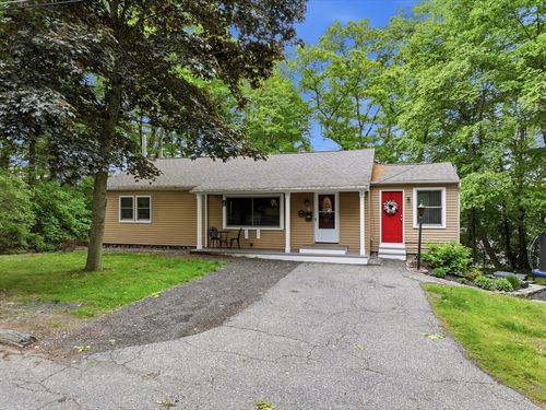 8 Woodside Ter, Auburn, MA, 01501-1316 | Card Image