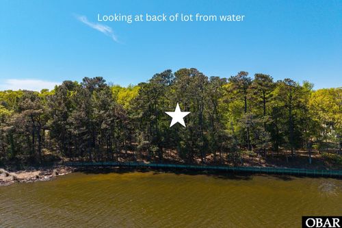 3021 Creek Rd, Kitty Hawk, NC, 27949-3827 | Card Image