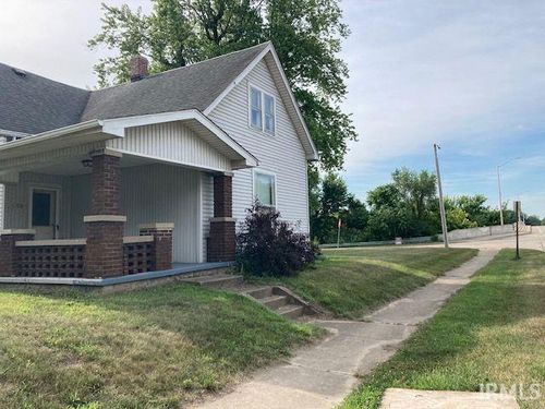 108 N Cicott St, Logansport, IN, 46947-4207 | Card Image