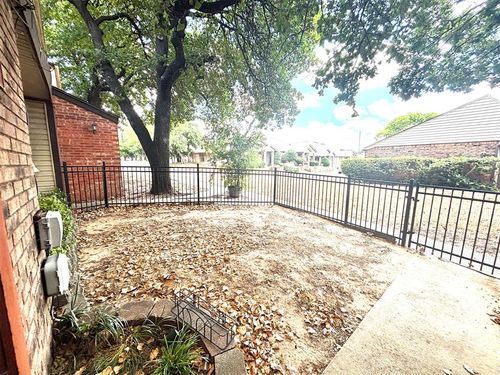 333 Sundance Ln, Edmond, OK, 73034-3111 | Card Image