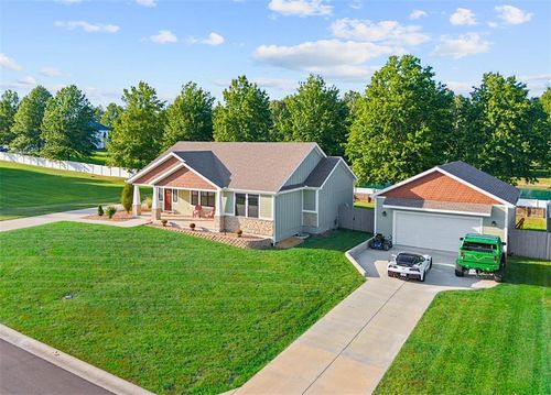 408 Nw Rust Ct, Grain Valley, MO, 64029-8307 | Card Image