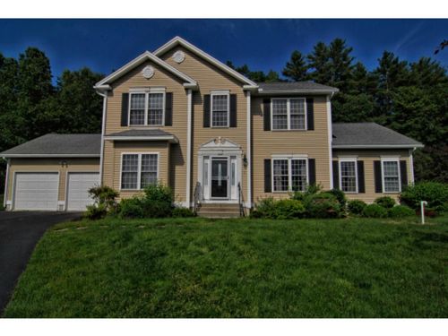9 Tether Rd, Bedford, NH, 03110-5660 | Card Image