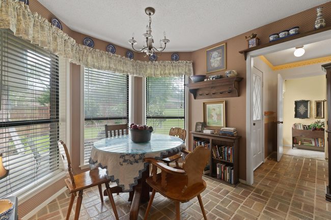 Breakfast nook | Image 16