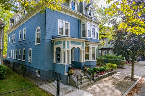 apt-2-32 Oak St, Providence, RI, 02909-1747 | Card Image