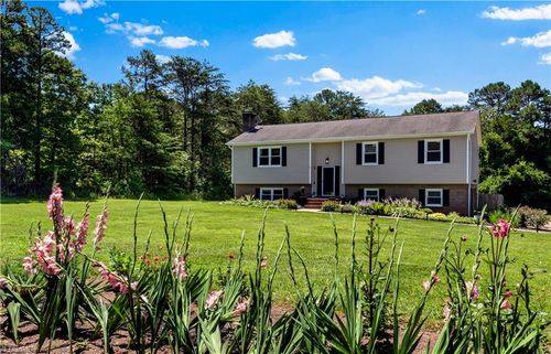 6165 Vienna Dozier Road, Pfafftown, NC, 27040 | Card Image