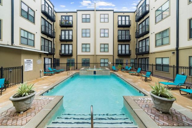 UNIT-1608 - 5300 Peachtree Rd, Condo with 2 bedrooms, 2 bathrooms and 2 parking in Chamblee GA | Image 40