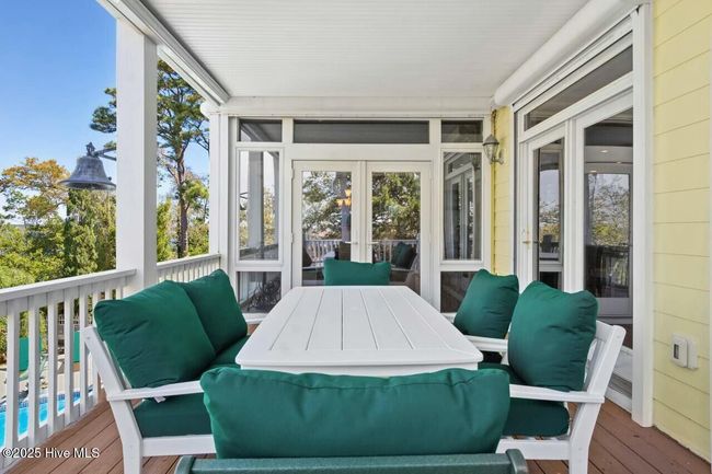 Covered Deck / Outside Dining | Image 34