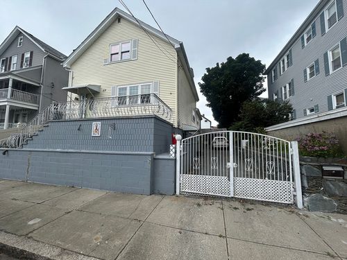 69 Mott St, Fall River, MA, 02721-2779 | Card Image