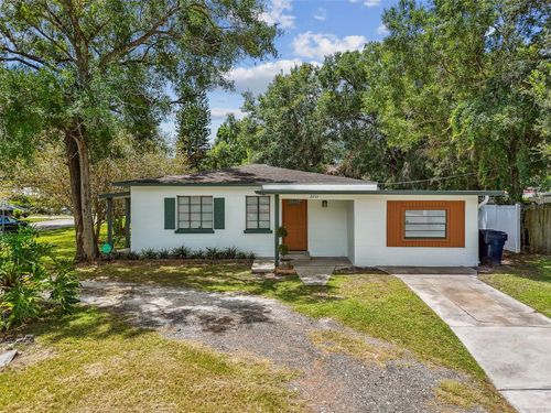2211 E Hanna Ave, Tampa, FL, 33610-1359 | Card Image