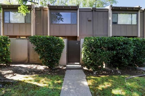 4-701 Woodside Ln E, Sacramento, CA, 95825-4318 | Card Image