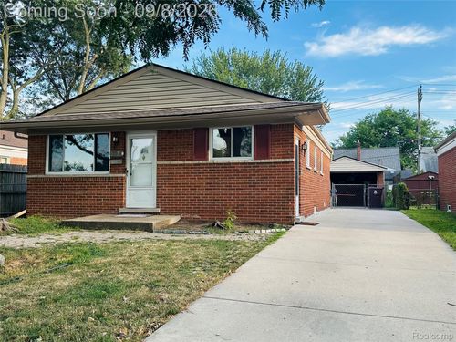 7532 Superior, Center Line, MI, 48015-1050 | Card Image