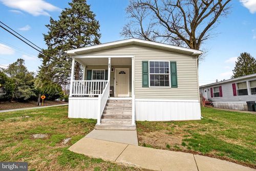 61 Violet Dr, HONEY BROOK, PA, 19344-8639 | Card Image