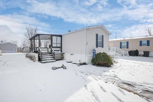 36 West St, Caledonia, OH, 43314-9492 | Card Image