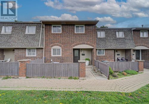 3-1302 Guelph Line, Burlington (Mountainside), ON, L7P2S9 | Card Image