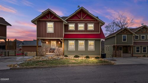 1011 Potters Way, Gatlinburg, TN, 37738-2023 | Card Image