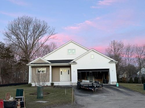 20 Coach Road, Easton, MA, 02356 | Card Image