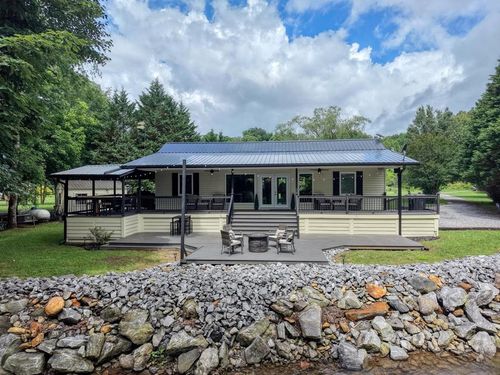 33 Tusquitte Valley Ln, Hayesville, NC, 28904-7836 | Card Image