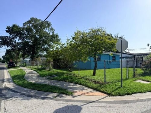 7225 N Grady Avenue, TAMPA, FL, 33614 | Card Image