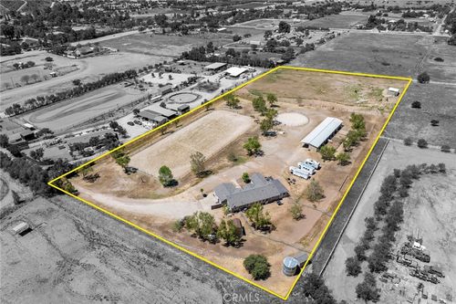 9259 Sierra Hwy, Agua Dulce, CA, 91390-4648 | Card Image