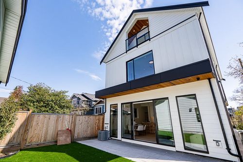 {{alt}} | Card Image