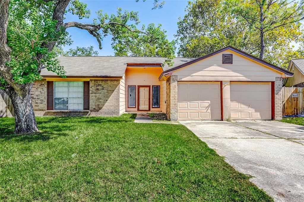 Greenshire Dr, League City, TX 77573
