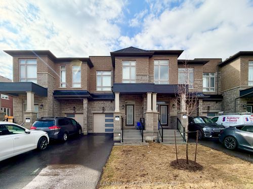 37 Schmeltzer Cres, Richmond Hill, ON, L4E1K9 | Card Image