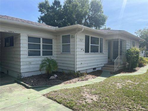 2415 Pelican Dr, SARASOTA, FL, 34237-7212 | Card Image