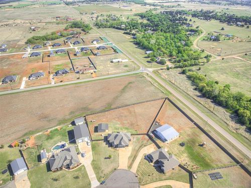 25068 Emerald Way, Cashion, OK, 73016-9303 | Card Image