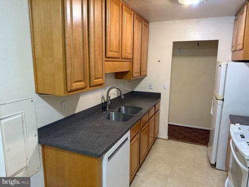 1007-6101 Edsall Rd, ALEXANDRIA, VA, 22304-4106 | Card Image