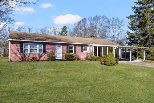 61 High View Dr, Cranston, RI, 02921-1324 | Card Image