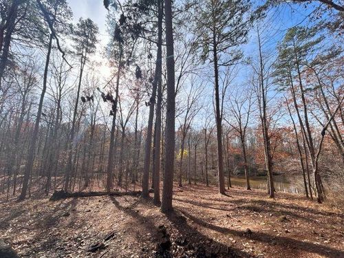 30 Lakewood Dr, Saulsbury, TN, 38067-6408 | Card Image