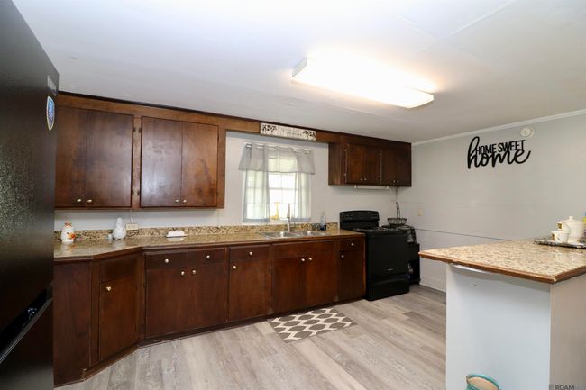 12436 Balis St, House other with 5 bedrooms, 2 bathrooms and 4 parking in Port Allen LA | Image 5