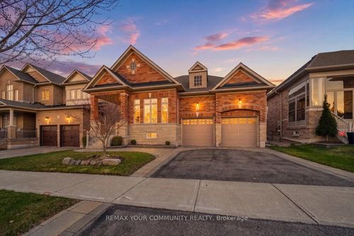 51 Tonner Crescent, Aurora, ON, L4G0G6 | Card Image