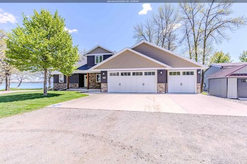 194 Country Club Dr, Lake Park, IA, 51347-1007 | Card Image