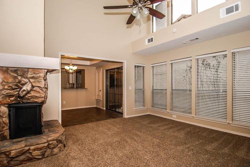 17113 Knots Lndg, Addison, TX, 75001-5035 | Card Image