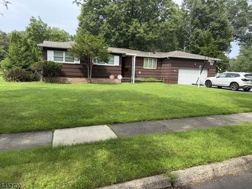 1 Raleigh Ln, Wayne, NJ, 07470-5316 | Card Image