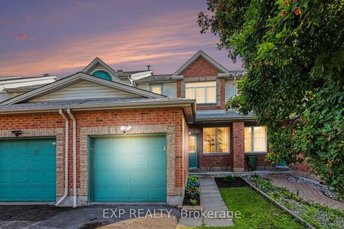 203 Duntroon Cir, Ottawa, ON, K1T4C9 | Card Image
