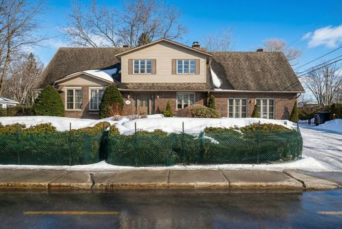 760 Boul. Des Mille-Îles O., Sainte Thérèse, QC, J7E4E8 | Card Image