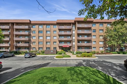 apt-103-2000 Chestnut Ave, Glenview, IL, 60025-1643 | Card Image