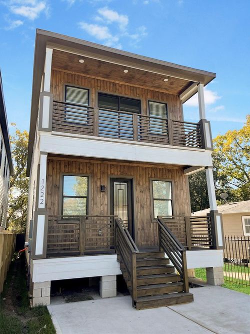 1222 Johnston St, Houston, TX, 77022-4008 | Card Image