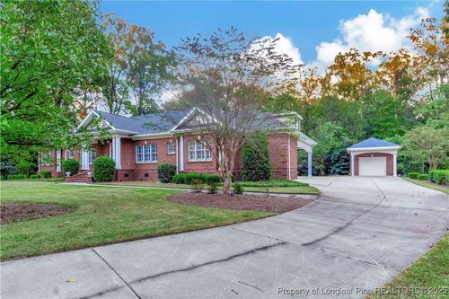 389 Brookgreen Dr, Lumberton, NC, 28358-2621 | Card Image