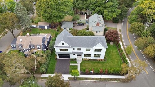 9 Morseland Ave, Newton, MA, 02459-1128 | Card Image
